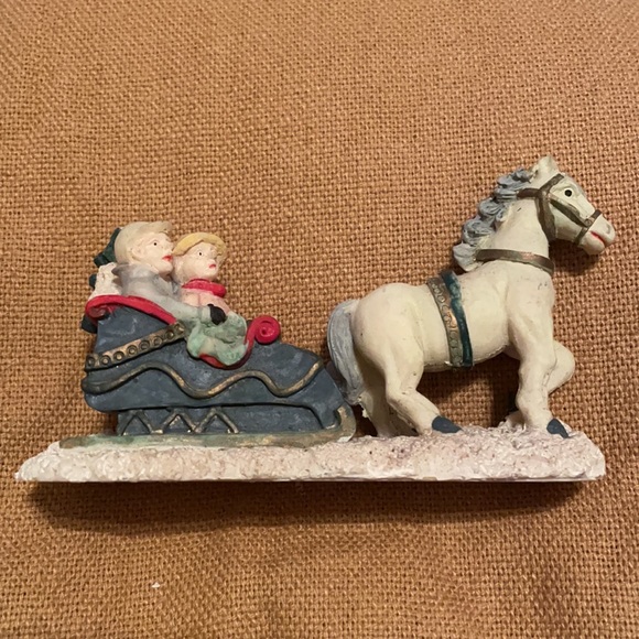 One Horse Open Sleigh Model Decoration, collectible piece or decoration - Picture 8 of 10